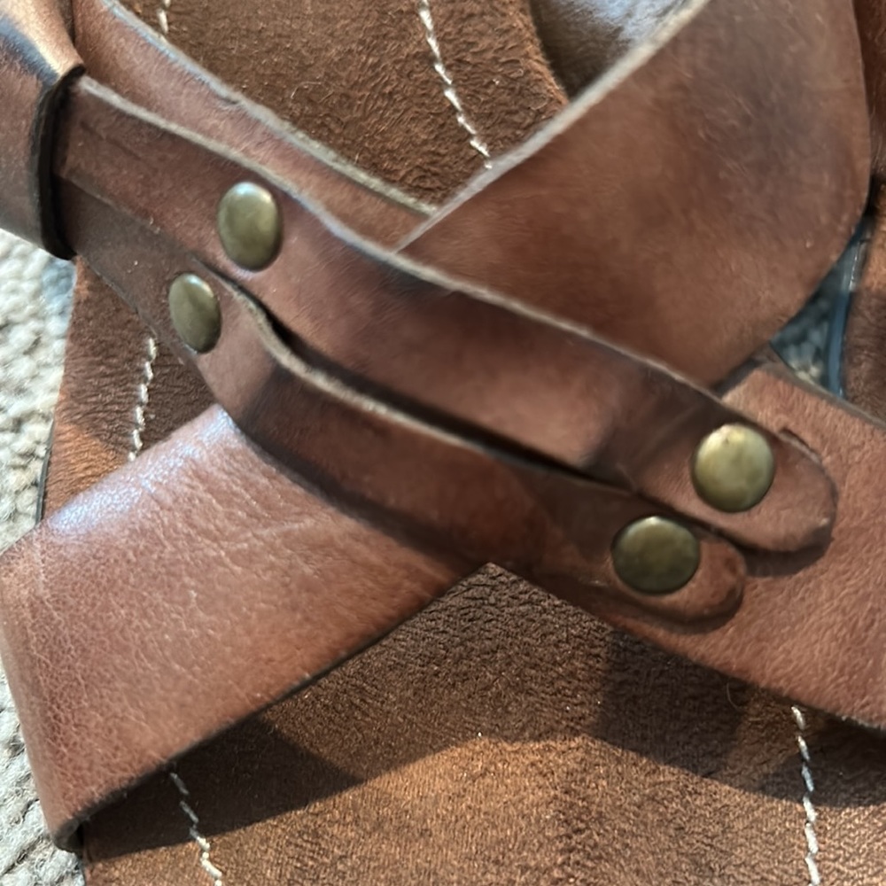 Sandal - Picture 2 of 4